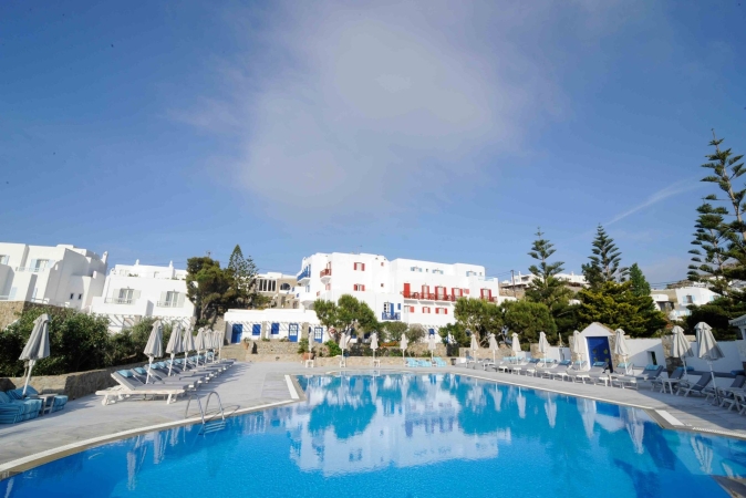 Kamari Hotel 