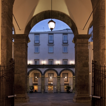 Palazzo Caracciolo Naples Lusso