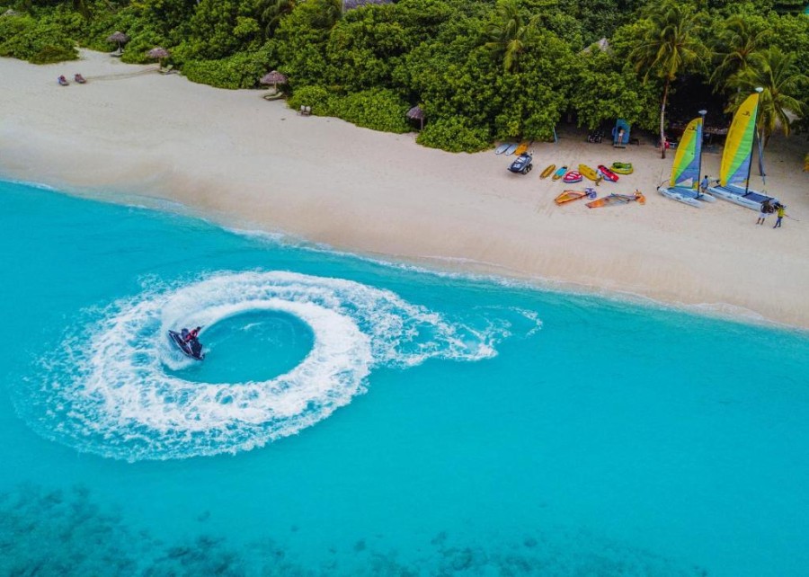 Furaveri Island Resort & Spa - photo 2